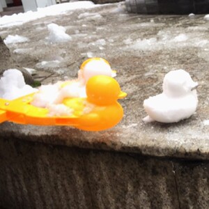 夹玩具工具玩雪神器夹雪球雪人雪夹子装备下雪模具小鸭子6人付款24