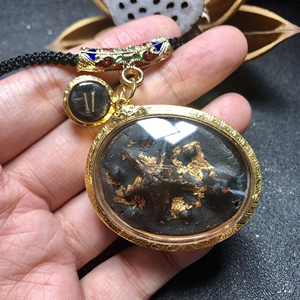 龙婆碧娜 龙婆碧纳 幸运星 2500 早期 金壳带卡 泰国佛牌真品