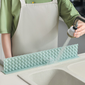 水槽厨房挡水板洗碗池防溅水挡板水池台面隔水挡板硅胶洗菜池隔板