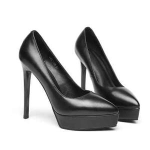 十二厘米尖头高跟鞋