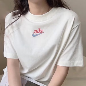 Nike/耐克女子纯棉彩虹印花图案短袖宽松运动针织休闲透气圆领T恤