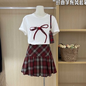 广州十三行女装韩国货短袖蝴蝶结设计感T恤上衣搭配格子百褶裙夏