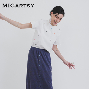 MICartsy王紫珊2023春季新款趣味小人脸钉珠T恤女上衣时尚BYTF017