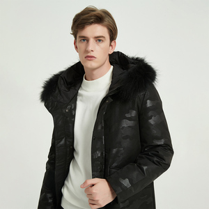 拉夏贝尔男羽绒服