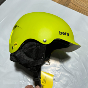 福利不退换滑雪头盔BERN头盔成人单板骑行头盔冬夏通用瑕疵无包装