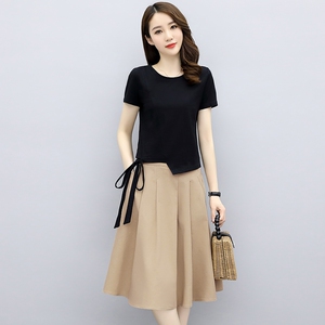 棉麻连衣裙女夏高级感名牌气质洋气小个子时尚妈妈套装两件套裙子