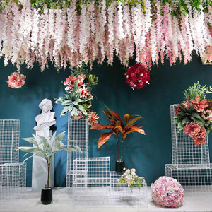 橱窗装饰场景布置美陈道具网红服装店女装店摆件陈列花艺展示架