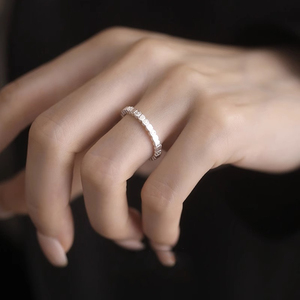 925纯银方块肌理闪钻细戒指女指环小众设计个性韩国气质2023年款
