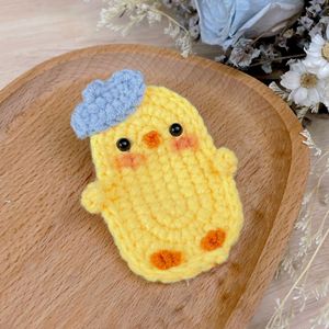 可爱动物服装配饰纯手工毛线编织小黄鸡胸针别针少女卡通小鸡装饰