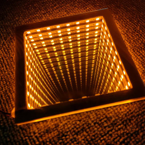 方形千层镜亚克力半透镜双面银镜深渊灯隧道镜无限延伸发光镜子