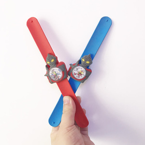 儿童手表玩具手表电子表手环拍拍表啪啪圈动漫可爱男女硅胶