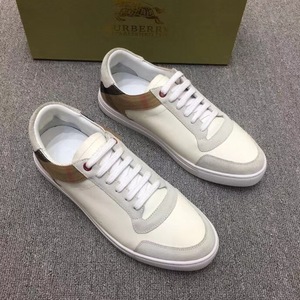 巴宝莉男鞋经典款