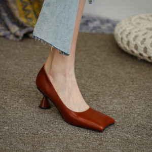 方头浅口单鞋女早春新款真皮高跟细跟气质女鞋酒红色瓢鞋时尚百搭