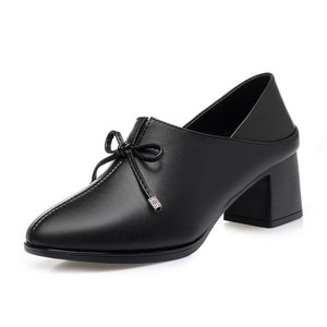 康奈女式皮鞋春秋2019新款粗跟软底方头单鞋大码休闲中年