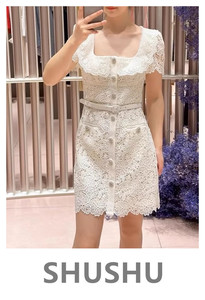 米白色水溶蕾丝性感方领短袖收腰连衣裙女装新款法式复古chic短裙