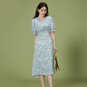 费依超仙飘逸碎花雪纺连衣裙女2021夏季新款设计感收腰中长裙子