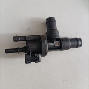 宝马燃油箱通气阀5系7系x3x4x5碳罐电磁阀罐电磁阀燃油箱通气阀