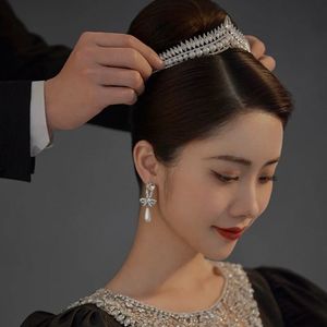 韩式珍珠皇冠新款新娘头饰耳环公主王冠网红赫本风高级礼服配饰品