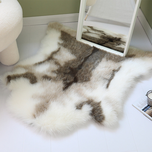 仿驯鹿皮地毯卧室毛毯地垫床边仿动物皮毛毯梳妆镜子地毯拍照个性