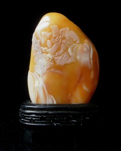 编号1008003 精品 寿山石 银裹金 旗降石 似田黄石 薄意 摆件