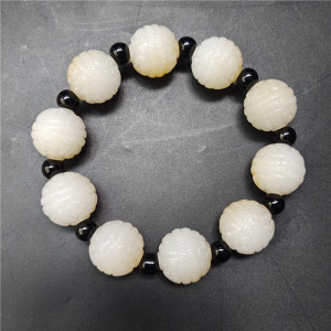 新疆和田玉手串男士纯手工雕花圆珠子羊脂白玉手链清代卷云纹古董