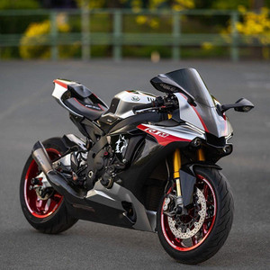 摩托跑车重型本田