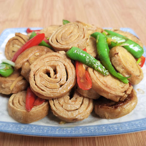 湖北特产霉千张卷新鲜手工散装臭千张豆腐卷孝感臭千张皮子豆渣粑