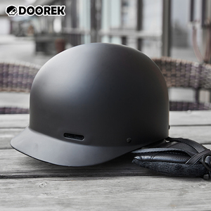 蘑菇头doorek新款单双板滑雪头盔男女防撞机车骑行装备黑色