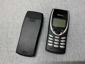 Nokia/诺基亚 8210 黄屏经典老款怀旧直板按键学生老人备用小手机