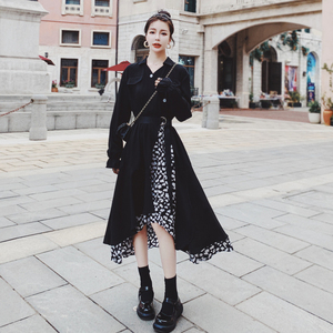 黑色高级感不规则长袖连衣裙秋季女2024气质时髦显瘦赫本风长裙子