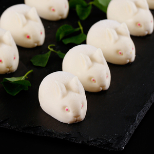 慕斯酸奶兔卡通小白兔糕点日式点心开袋即食甜品店网红甜点10个