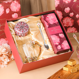 母亲节礼物送妈妈生日实用婆婆丈母娘50岁40长辈仪式感精致礼盒