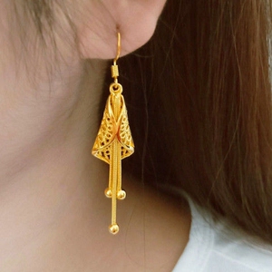 黄金耳钉周大福焕美真金耳饰珠宝金耳环女长款耳坠招财转运耳钩送