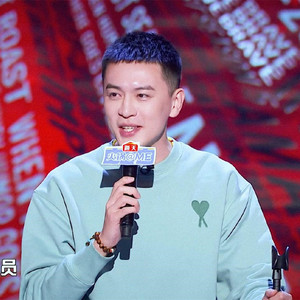 正确版】ami同色爱心a字刺绣圆领黑色卫衣男女2021早秋杨鸣同款