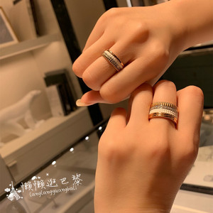 代购boucheron/宝诗龙18k黄金白金戒指陶瓷钻石情侣对戒婚戒男女