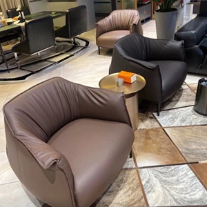休闲椅单人位单椅轻奢真皮客厅橙色座单个皮艺意式设计师沙发椅