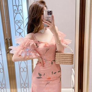 吊带连衣裙女质感高级小众新款名媛性感粉色网纱印花小礼服裙夏季