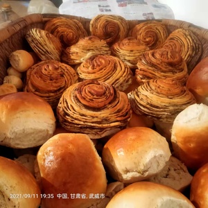 甘肃特产民勤馕坑卷卷囊干粮纯发面胡麻盐花卷二个包邮现做现发货