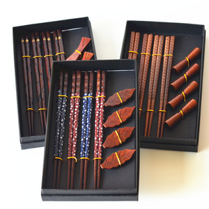 高端红檀木筷子筷架礼盒套装家用高档新中式复古吃饭用筷托和筷子