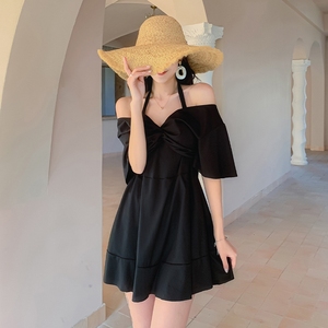 泳衣女小胸平胸专用显瘦法式复古聚拢比基尼性感连体泡温泉女士
