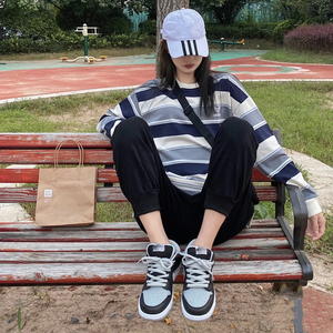 春秋季新款影子灰低帮女鞋dunk黑灰板鞋真皮情侣运动休闲鞋子女