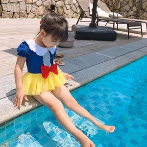 女童连体泳衣2021年新款连体纱裙小女孩白雪公主裙式游泳衣洋气潮