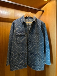 supreme lv联名四口袋牛仔外套 男女上身都超好看 百搭百穿