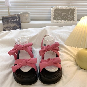 粉色蝴蝶结厚底凉鞋女2024新款夏外穿小个子增高仙女风罗马沙滩鞋