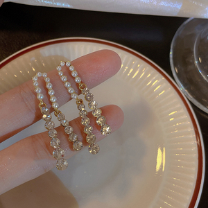 几何珍珠水钻耳环女个性百搭925银针小众设计感耳钉韩国网红耳饰