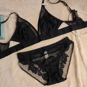 小芬超薄文胸套装无钢圈大胸显小性感薄款透明蕾丝透气内衣夏季