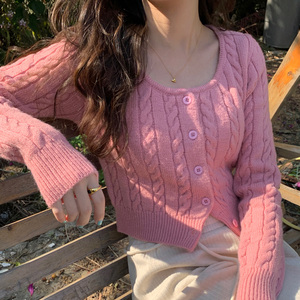 日系藕粉色短款麻花毛衣女ins奶系温柔风小个子露脐修身针织开衫