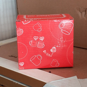 热转印马克杯包装盒 简易包装盒 爱心图案 小红盒