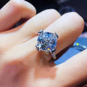 pt950铂金美国d色莫桑石公主方钻戒指10克拉镶嵌小众四爪碎钻指环