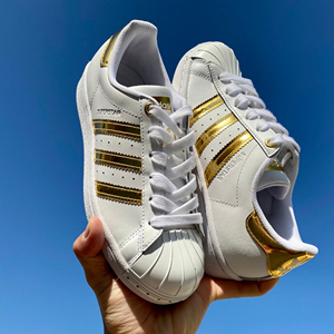 瑕疵品 adidas三叶草女鞋superstar金属贝壳头运动休闲板鞋fv3330